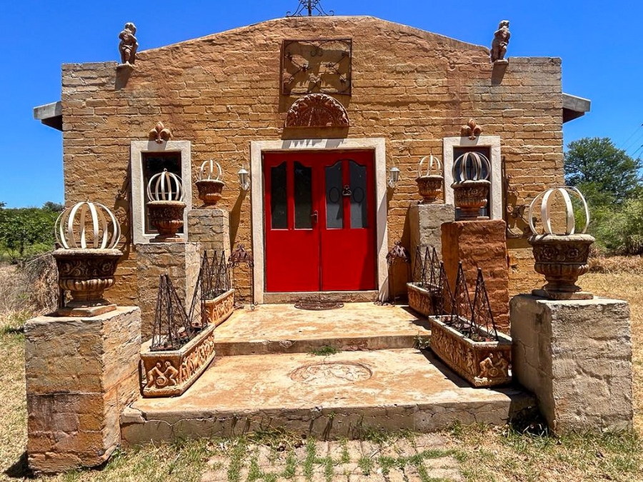 8 Bedroom Property for Sale in Potchefstroom Rural North West